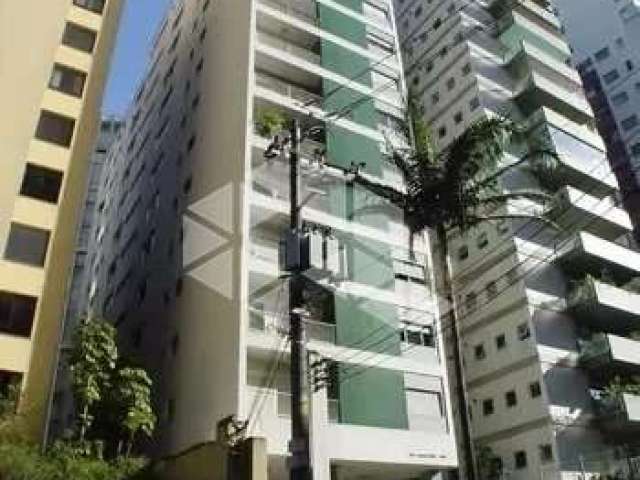 Apartamento à venda em São Paulo-SP, bairro Santa Cecília. 3 quartos, 1 suíte, 2 salas, 3 banheiros, 1 vaga de garagem e 141 m² de área.