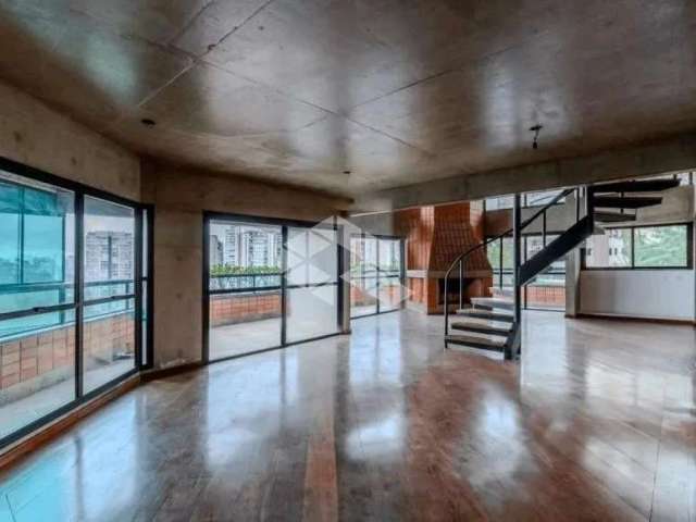 Apartamento de luxo à venda em São Paulo-SP, no bairro Paraíso do Morumbi. Com 4 quartos, 2 suítes, 3 salas, 5 banheiros, 4 vagas de garagem e 293m2