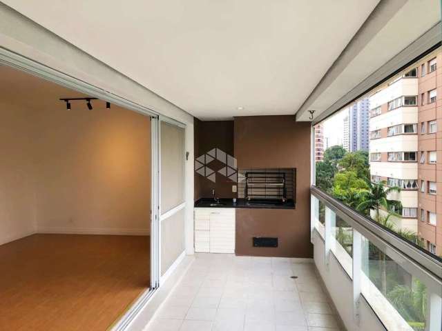 Apartamento de luxo na Vila Andrade: 3 quartos, 3 suítes (1 closet com banheira), 2 salas e 3 vagas- 200m² de pura elegância em SP! Lazer completo