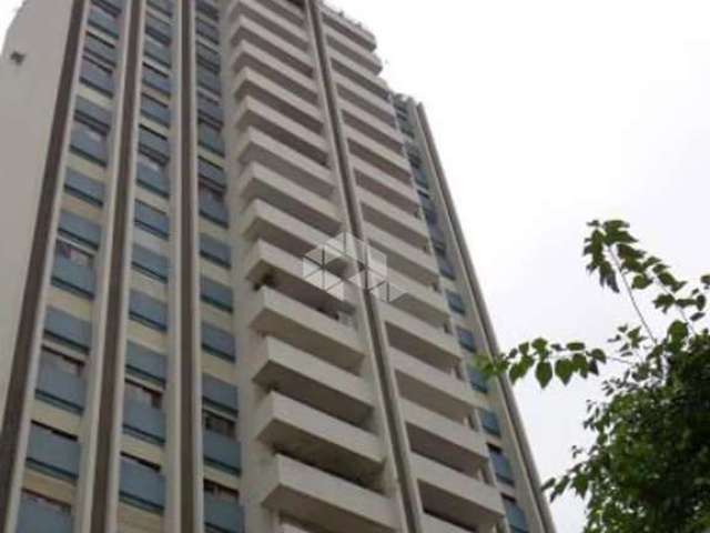 Apartamento para venda em São Paulo-SP, bairro Santa Cecília. 3 quartos (1 suíte), 2 salas, 3 banheiros, 1 vaga, dep. empregada, 180m². Imperdível!