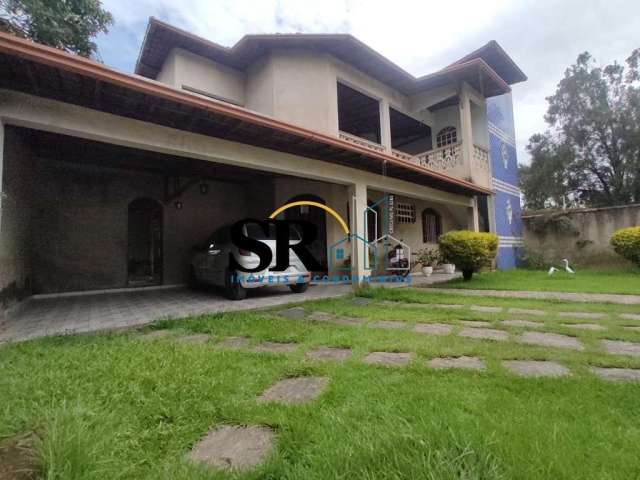 Vende-se casa no parque das aroeiras