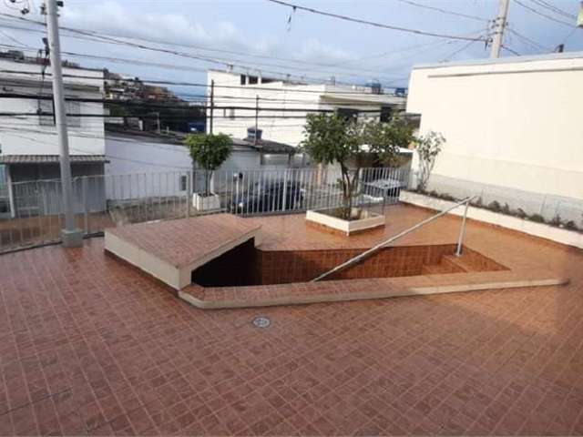 Sobrado com 03 quartos a venda - Bairro Jardim São Luis