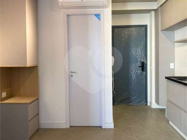 Studio Apartamento 24 m2 Pinheiros armários planejados pronto pra morar lazer completo varanda