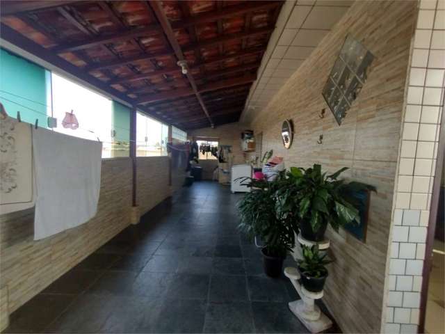 Casa 04 dormitórios Cidade Náutica em São Vicente