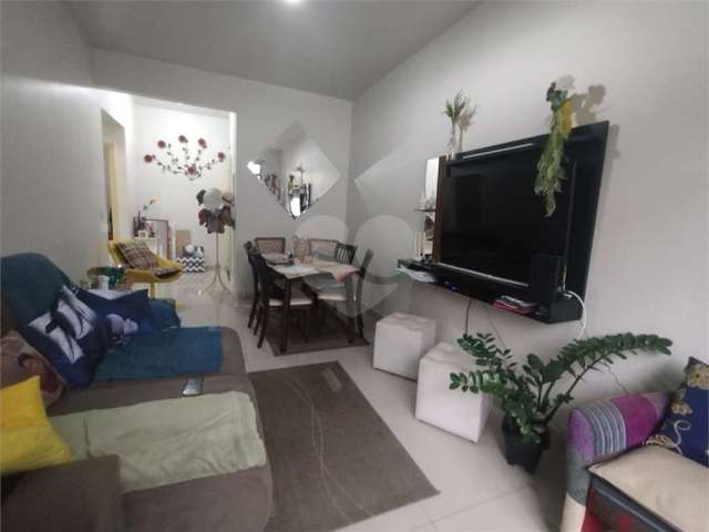 Apartamento 02 dormitórios pertinho da Praia - São Vicente