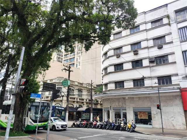 Prédio inteiro à venda ou para locação em Centro - SP