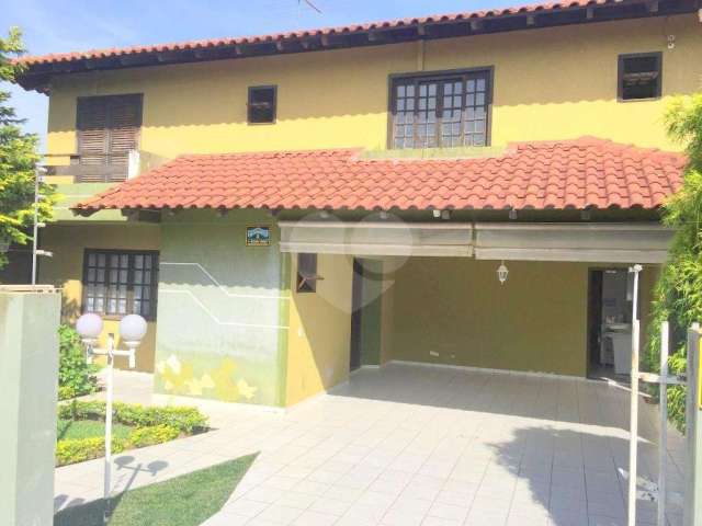 Casa com 3 quartos à venda em Santa Felicidade - PR