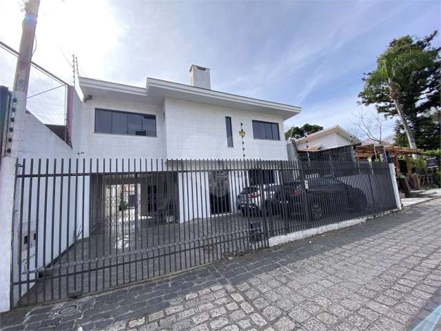 Excelente triplex com localização privilegiada na rua ITUPAVA, residencial e comercial