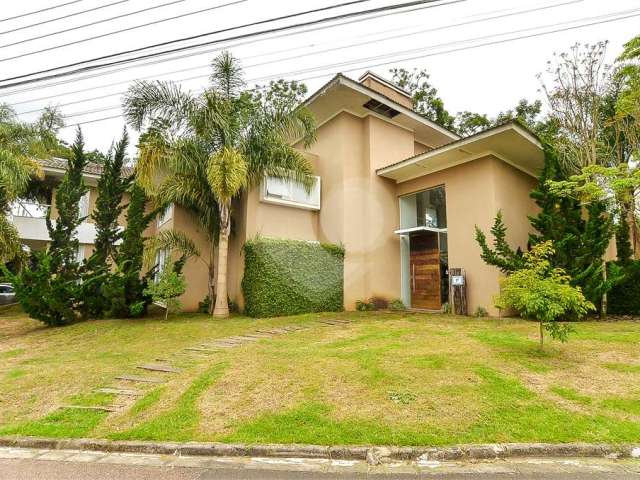 Casa com 5 quartos à venda em Campo Comprido - PR