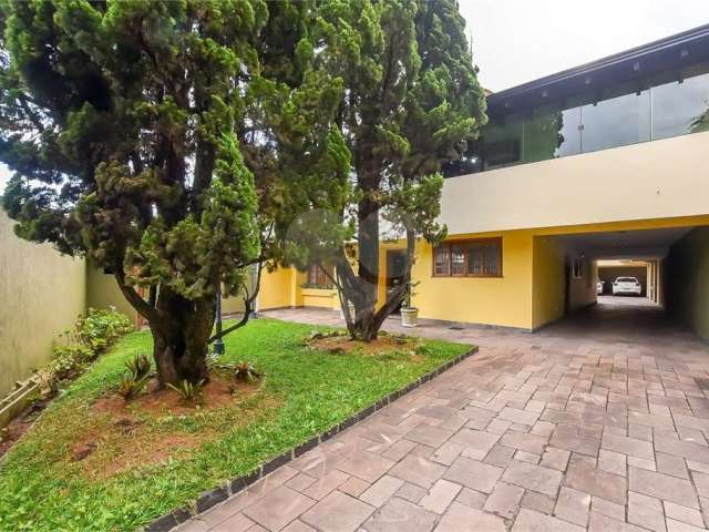 Casa com 5 quartos à venda em Ahú - PR