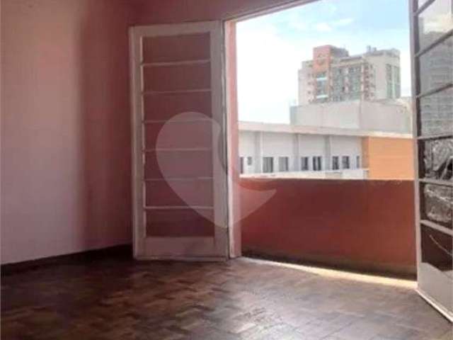 Apartamento com 3 quartos à venda em Centro - PR