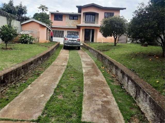 Terreno com 3 quartos à venda em Capão Raso - PR