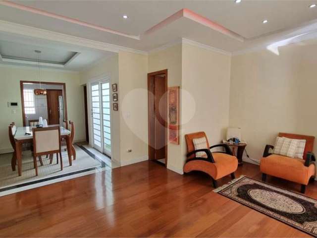 Casa com 3 quartos à venda em Jardim Trussardi - SP