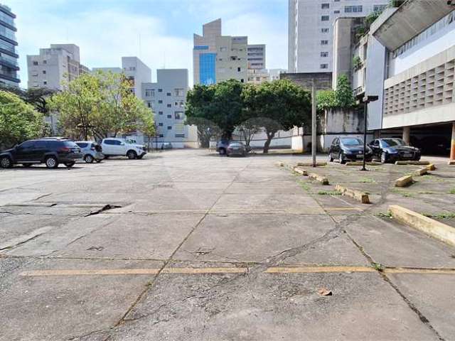 Galpão à venda em Perdizes - SP