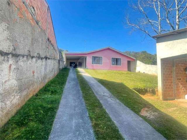 CASA DE ALVENÁRIA 143m², NO BAIRRO DEL REY , 3 QUARTOS,SALA, CHURRASQUEIRA E GARAGEM PARA 4 CARROS.