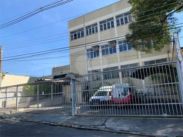 Prédio inteiro à venda ou para locação em Socorro - SP