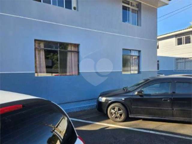 Apartamento com 2 quartos à venda em Campo Comprido - PR