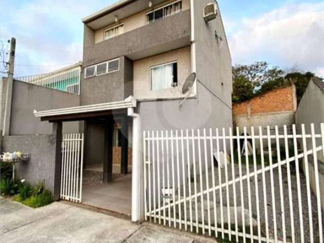 Triplex com 3 quartos à venda em Vila Juliana - PR