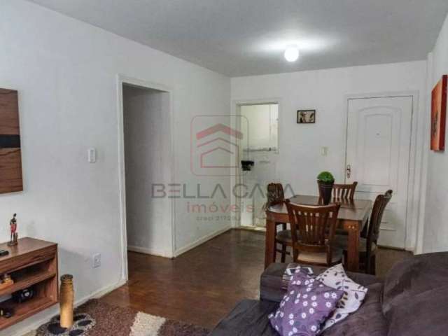 80 m² - Apartamento Térreo -  3 dormitórios ( sendo 1 de serviço ) , sala, coz planejada, sem vaga.