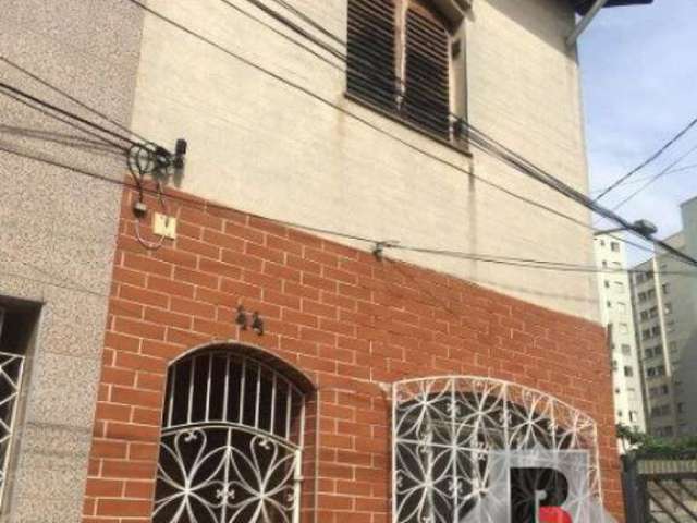 Sobrado em Vila tranquila e arborizada - 3 Dorm - 2 vagas