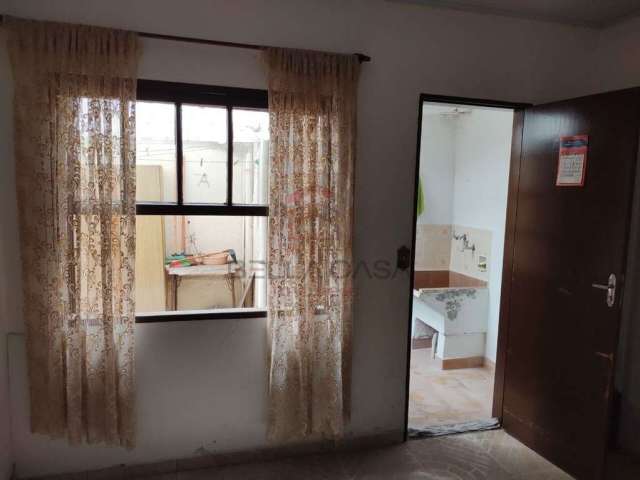 *** Casa Térra (FUNDOS) - 1 dormitório - 40m² - Vila Zelina - São Paulo ***