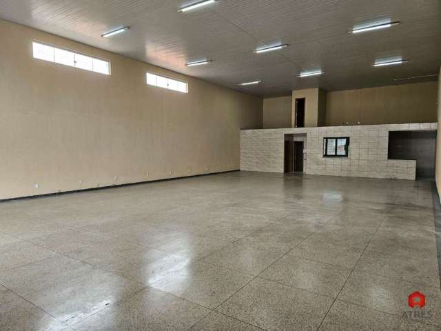 Barracão / Galpão / Depósito com 1 sala para alugar na Avenida Center, 1321, Residencial Center Ville, Goiânia por R$ 5.900