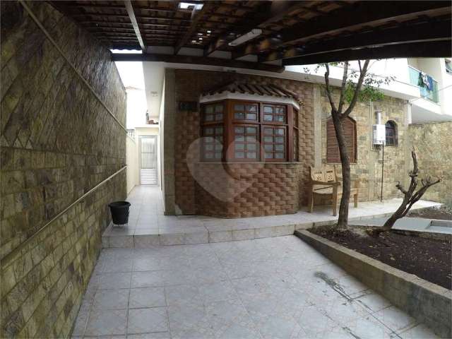 Casa com 3 quartos à venda em Vila Romero - SP