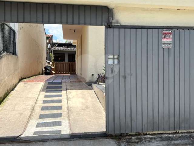 Sobrado com 3 quartos para locação em Água Fria - SP