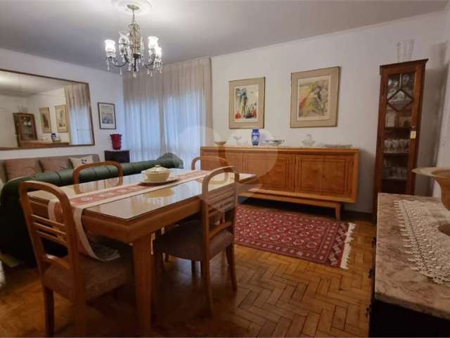 Apartamento com 3 quartos à venda em Cerqueira César - SP