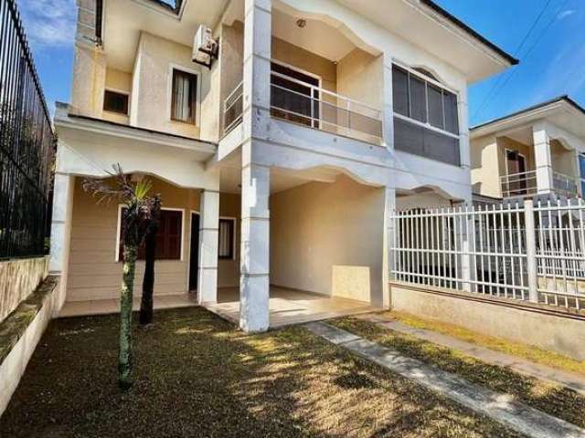 Lindo Sobrado Duplex em bairro de moradores em Tramandaí