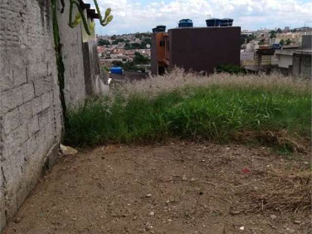 Terreno a venda com 250,00 m² no Parque Jandaia em Guarulhos / SP.