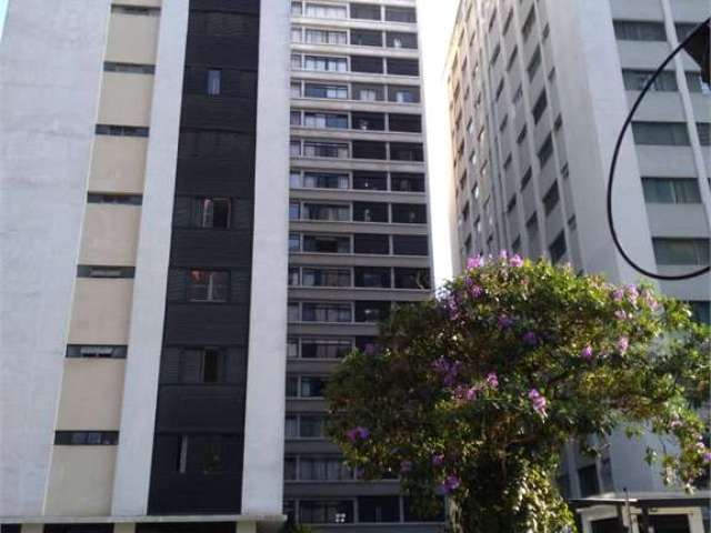 Apartamento com 3 quartos à venda em Cerqueira César - SP