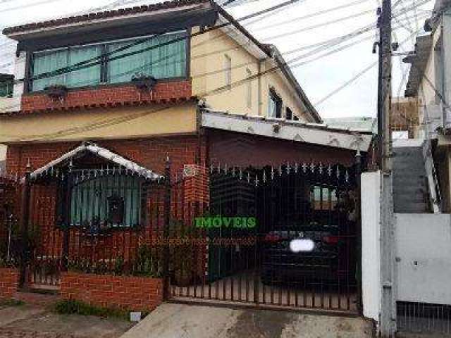 Casa para Venda em Macaé, Jardim Santo Antônio, 4 dormitórios, 1 suíte, 3 banheiros, 2 vagas