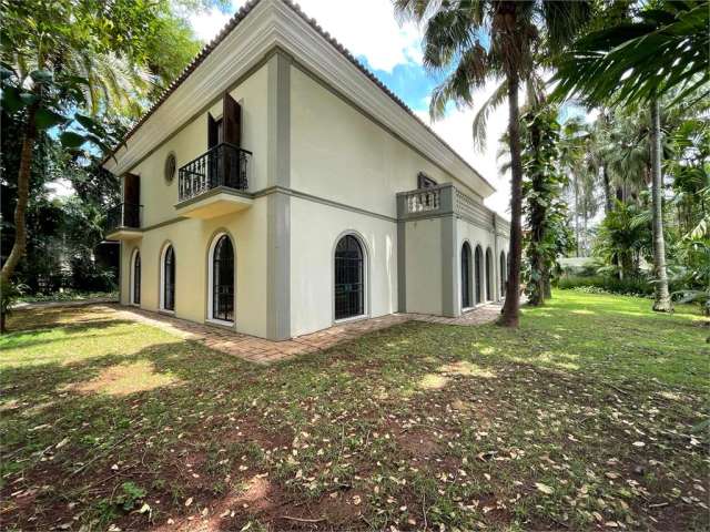 Casa estilo Colonial no Jardim América