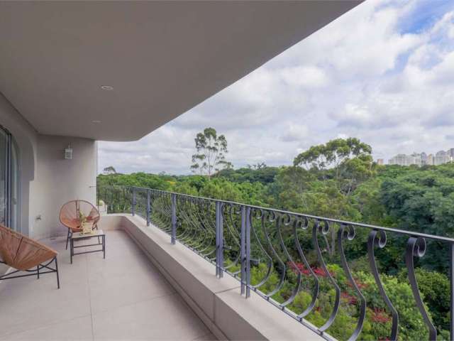 Alto de Pinheiros , 263 m²  de área útil , 4 dormitórios , 2 suítes , 3 vagas