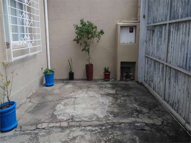 vende casa na vila nova Conceção