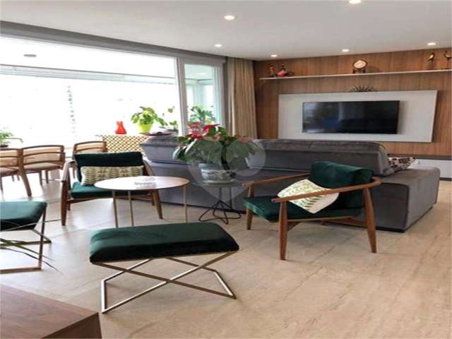 Apartamento com Vista para o Ibirapuera no Paraíso - 171m² 2 Suítes 4 Quartos 3 Vagas Lazer Completo