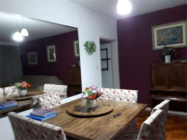 Apartamento  com 3 dormitorios