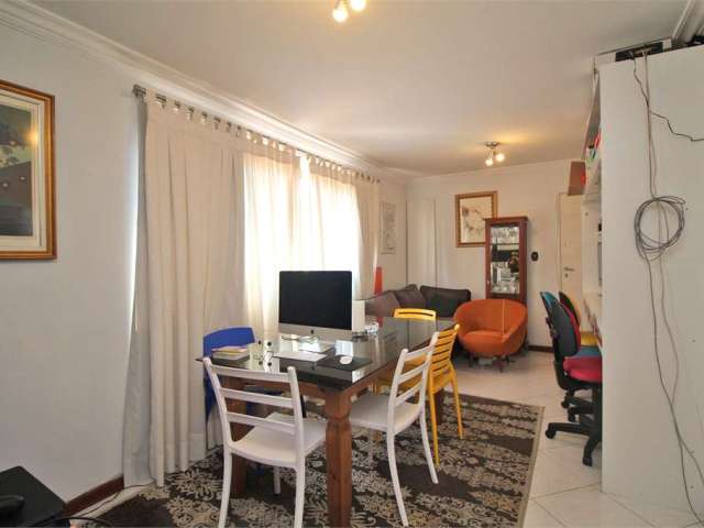 Apartamento 128m² , a 10 minutos da estação do metrô vila mariana ,03 dorm, 01 vaga