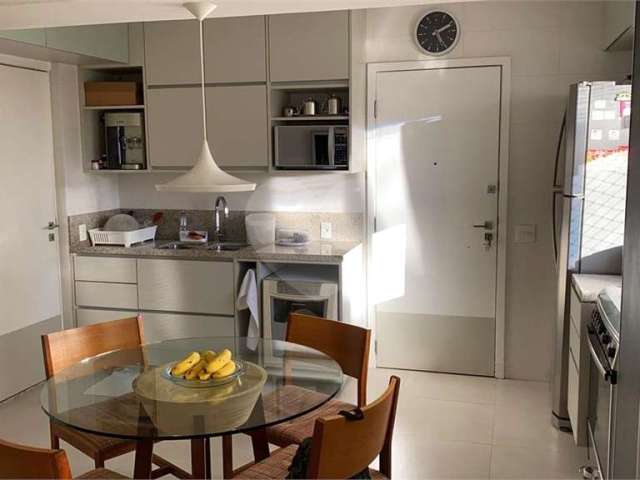 Apartamento super lindo e reformado no Campo Belo com 171m²