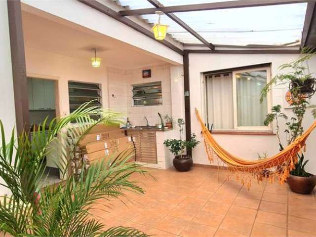 Apartamento garden com 2 dormitórios mais edícula em Pinheiros.