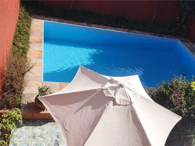 sobrado com piscina, 4 suites 450m²