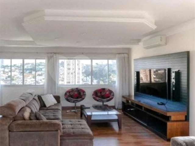 Cobertura Duplex com 364m²  à venda no Alto da Lapa com vista panorâmica.