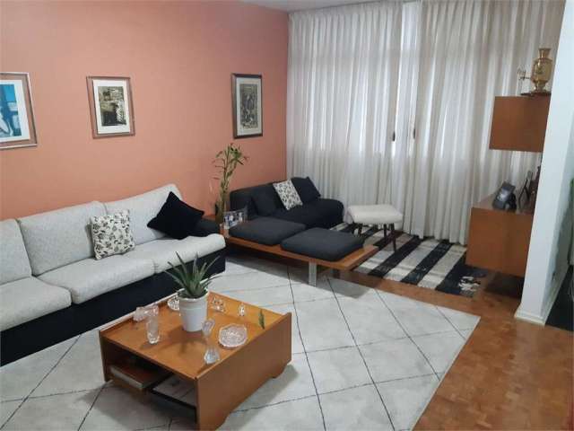 Apartamento no jardim américa com 3 dormitórios e 1 suite. 2 vagas demarcardas