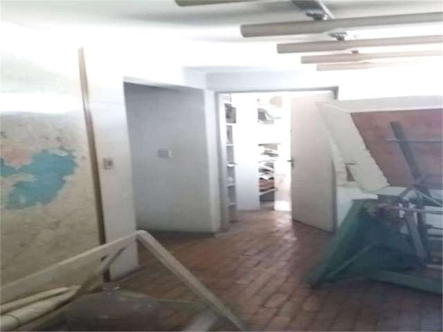 Casa na Vila Mariana a venda 167 m² com 3 dormitórios ( salas ) 2 banheiros quintal