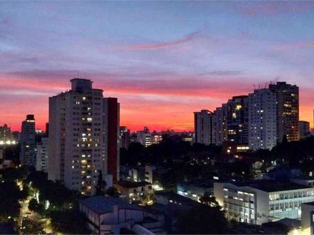 Ótima cobertura duplex, com linda vista aberta, e 3 vagas, na Vila Clementino!