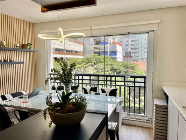 Apartamento Venda Vila. Madalena 2 dormitórios, 1 suíte, 1 vaga, sacada, próximo do metrô, lazer