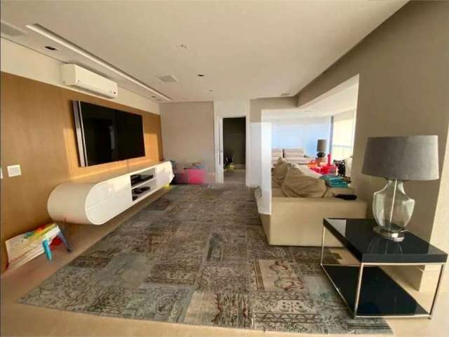 Apartamento com 221m², 3 suítes e 4 vagas - andar alto - lazer completo