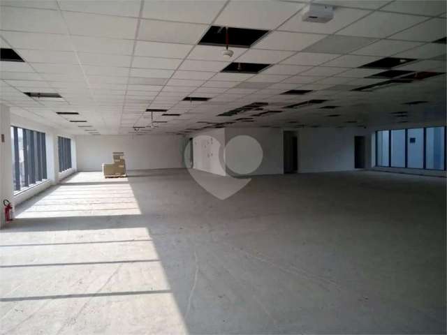 Sala 650m² ou Laje comercial 1.300m² - Vila Olímpia