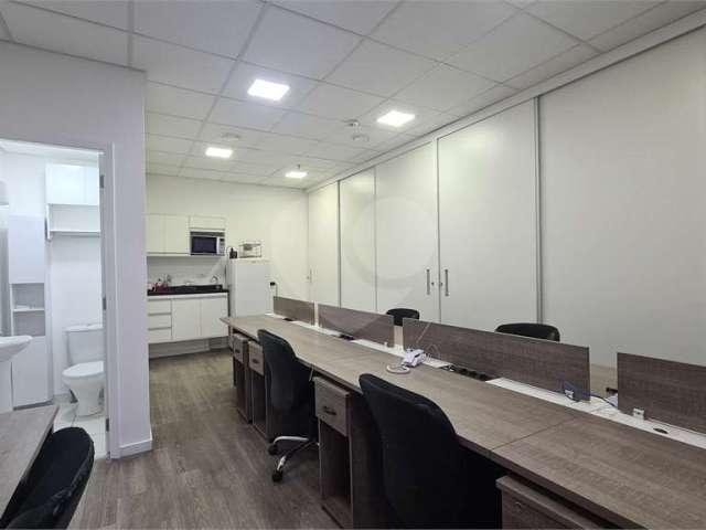 Sala comercial com 95m² Rua Vergueiro Vila Mariana com 2 vagas.